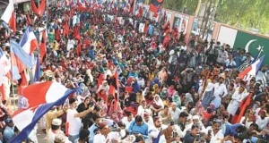 سنڌ جي ٻيٽن تي نئين بندرگاهه ٺاهڻ واري رٿا تي ماحولياتي ادارن جو احتجاج سنڌ جي ٻيٽن تي نئين بندرگاهه ٺاهڻ واري رٿا تي ماحولياتي ادارن جو احتجاج