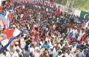 سنڌ جي ٻيٽن تي نئين بندرگاهه ٺاهڻ واري رٿا تي ماحولياتي ادارن جو احتجاج سنڌ جي ٻيٽن تي نئين بندرگاهه ٺاهڻ واري رٿا تي ماحولياتي ادارن جو احتجاج