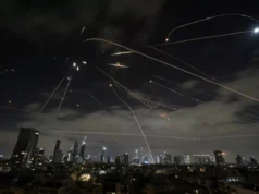 ايران جا اسرائيل تي نوان حملا؛ تل ابيب ۽ حيفا ۾ 5 ڄڻا مارجي ويا، ڪيترائي زخمي ايران جا اسرائيل تي نوان حملا؛ تل ابيب ۽ حيفا ۾ 5 ڄڻا مارجي ويا، ڪيترائي زخمي