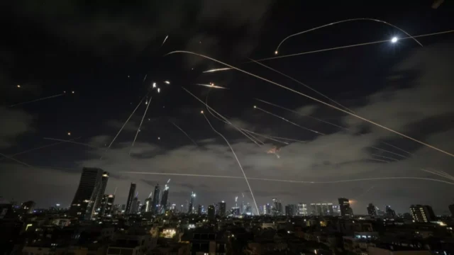 ايران جا اسرائيل تي نوان حملا؛ تل ابيب ۽ حيفا ۾ 5 ڄڻا مارجي ويا، ڪيترائي زخمي